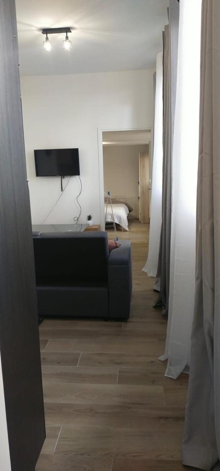 2 Piece Avec Terrasse Ensoleille Apartment Suresnes Exterior foto