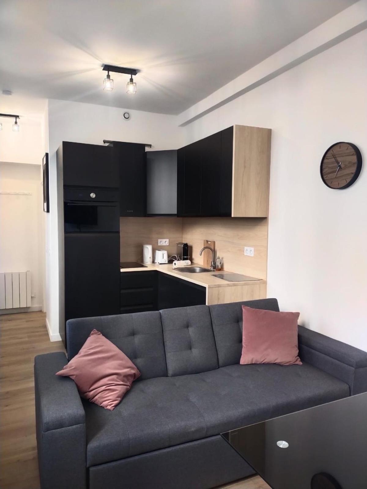 2 Piece Avec Terrasse Ensoleille Apartment Suresnes Exterior foto