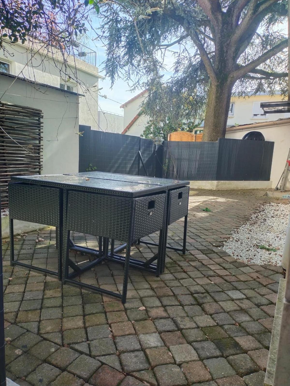 2 Piece Avec Terrasse Ensoleille Apartment Suresnes Exterior foto